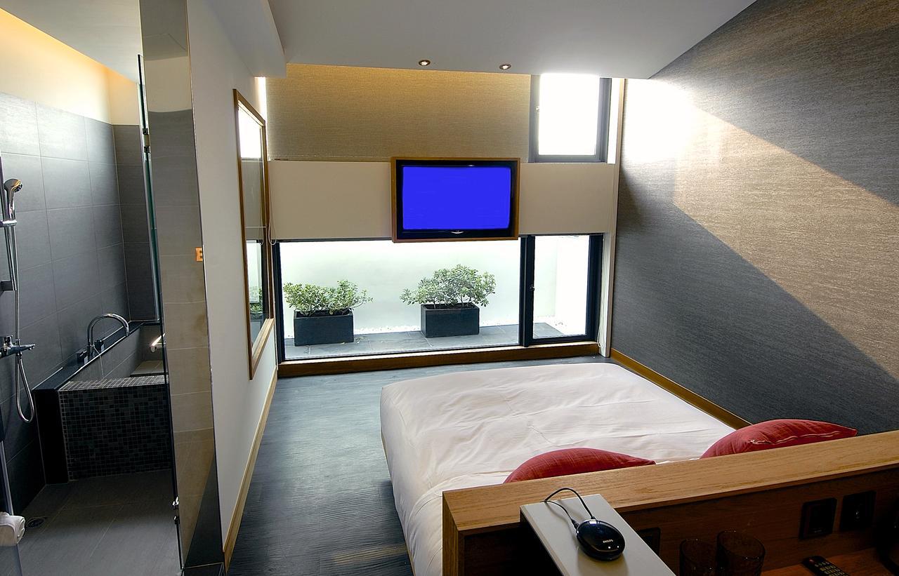 Eg Hostel Nantou Екстер'єр фото